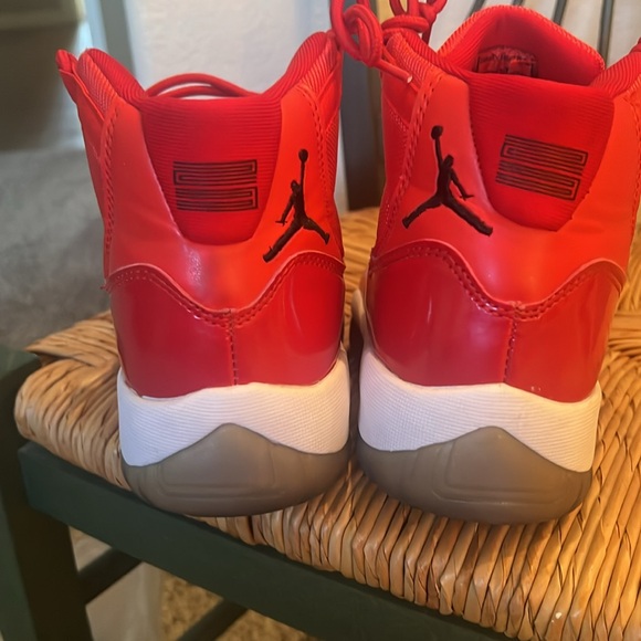 Air Jordan 11 Retro ‘Win Like 96’ Women’s Size 8.5/Eur 40. Gently used! - Picture 5 of 12